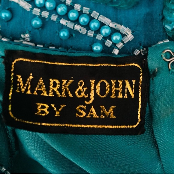 Vintage teal blue beaded and sequined dress. Beaded fringe. Size 8 - Picture 9 of 10